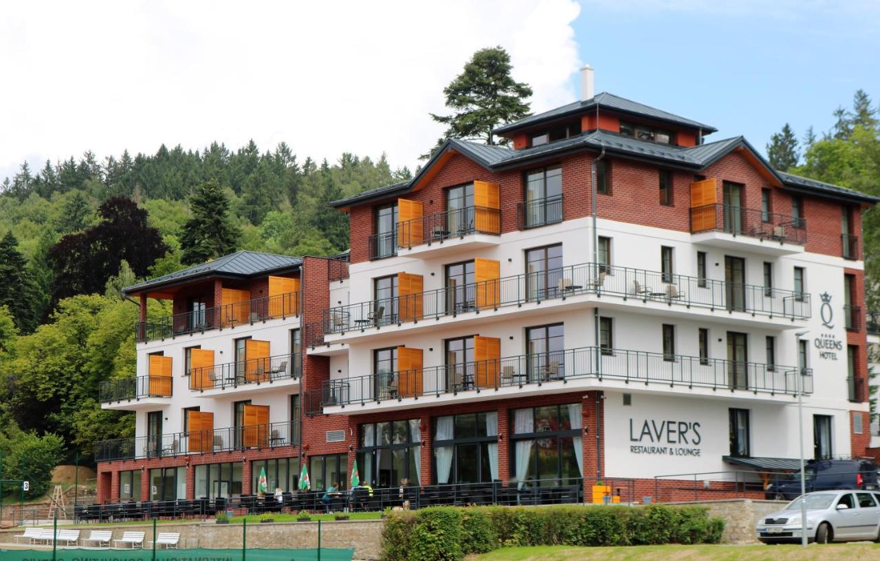 Wellness Hotel Queens 玛丽亚温泉 外观 照片