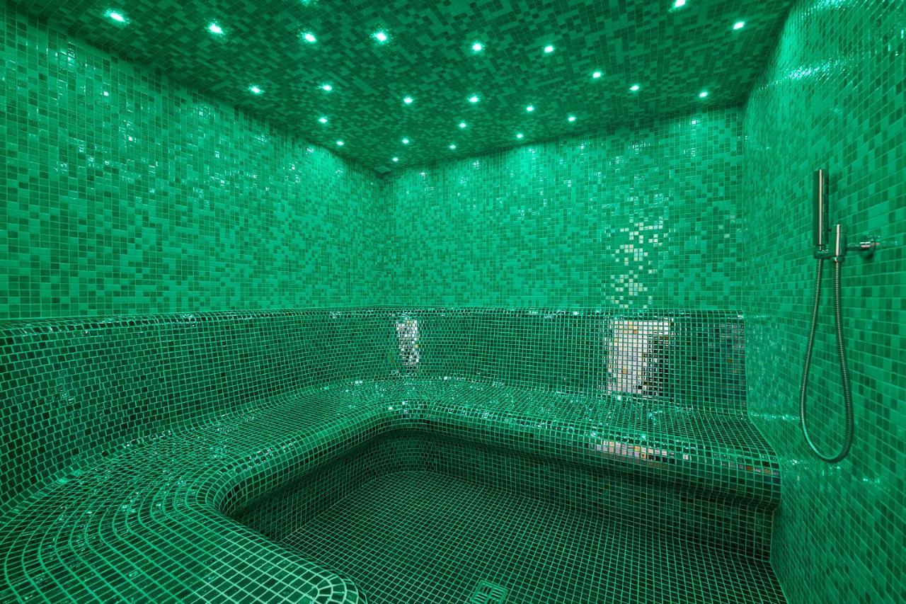 Wellness Hotel Queens 玛丽亚温泉 外观 照片