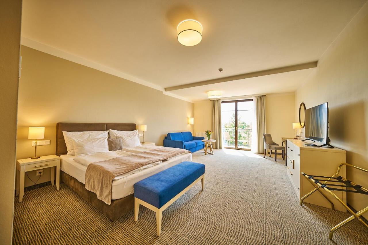Wellness Hotel Queens 玛丽亚温泉 外观 照片