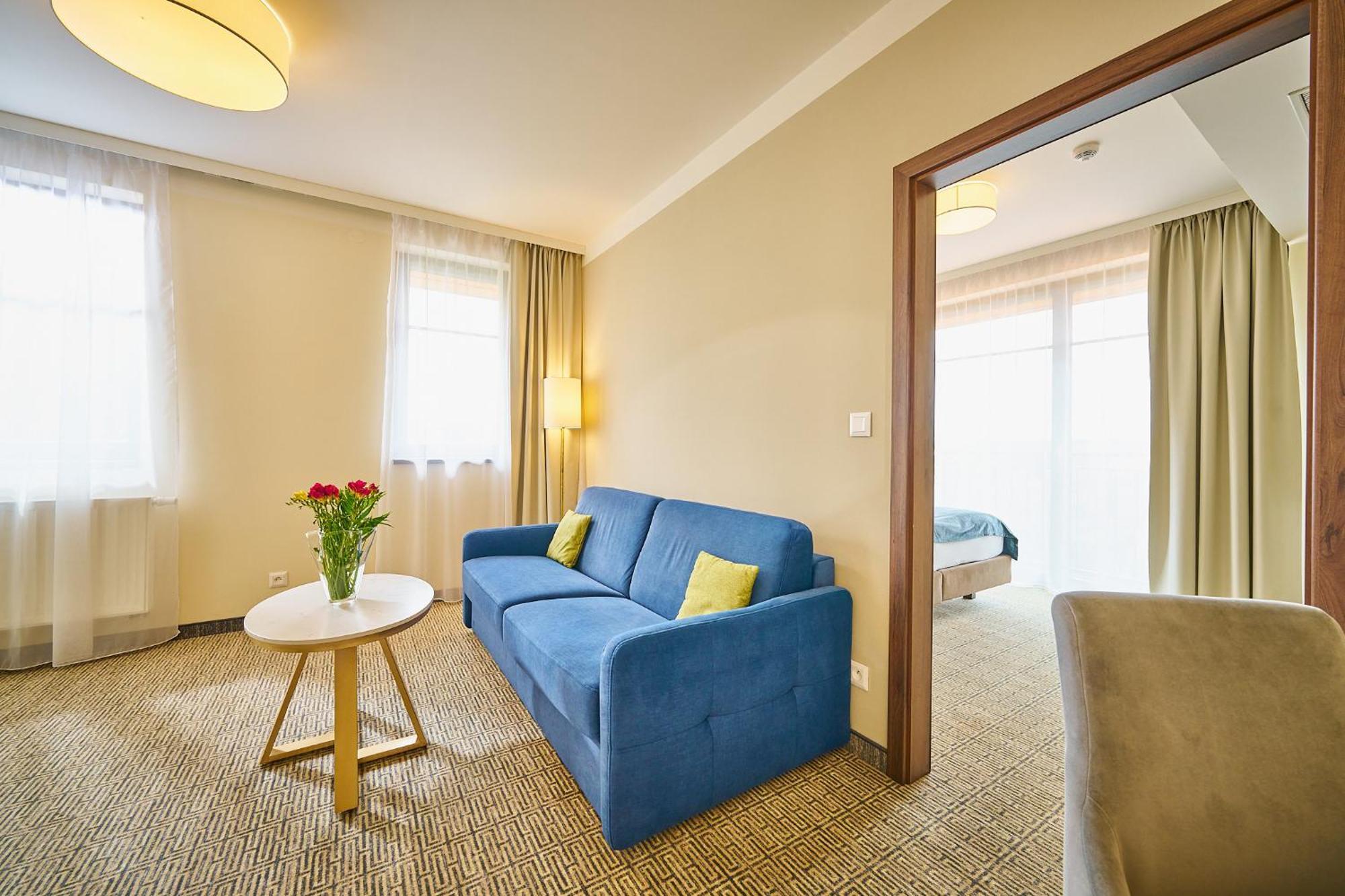 Wellness Hotel Queens 玛丽亚温泉 外观 照片