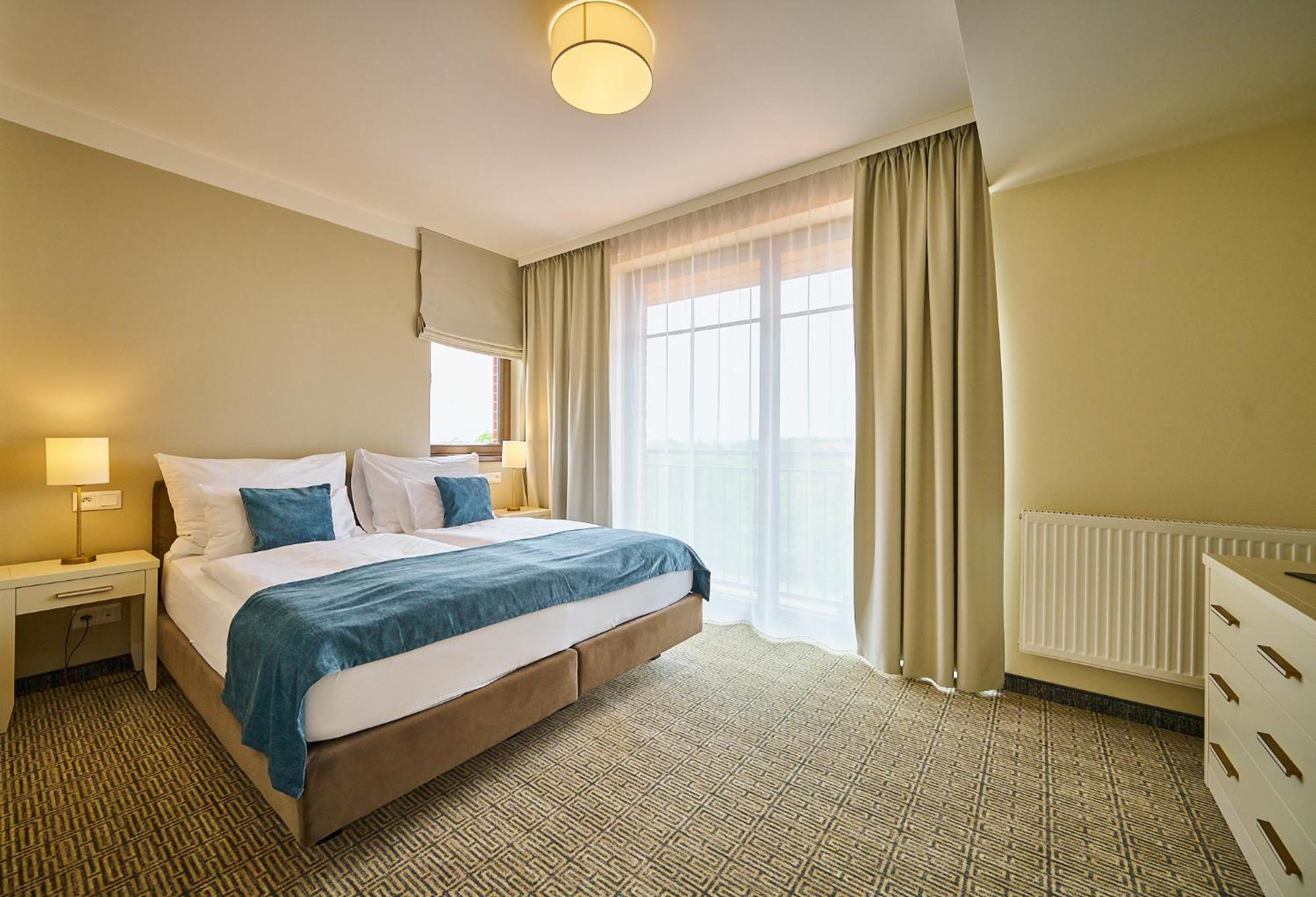 Wellness Hotel Queens 玛丽亚温泉 外观 照片
